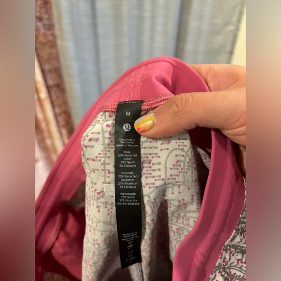 Grey and Pink Size Medium Lululemon Men's Pace Breaker Linerless Running Shorts - Picture 3 of 6